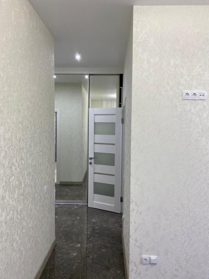 Люкс Апартаменти В Центрі Міста ,Жк Театральний Rivne Luaran gambar