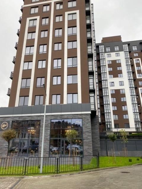 Люкс Апартаменти В Центрі Міста ,Жк Театральний Rivne Luaran gambar