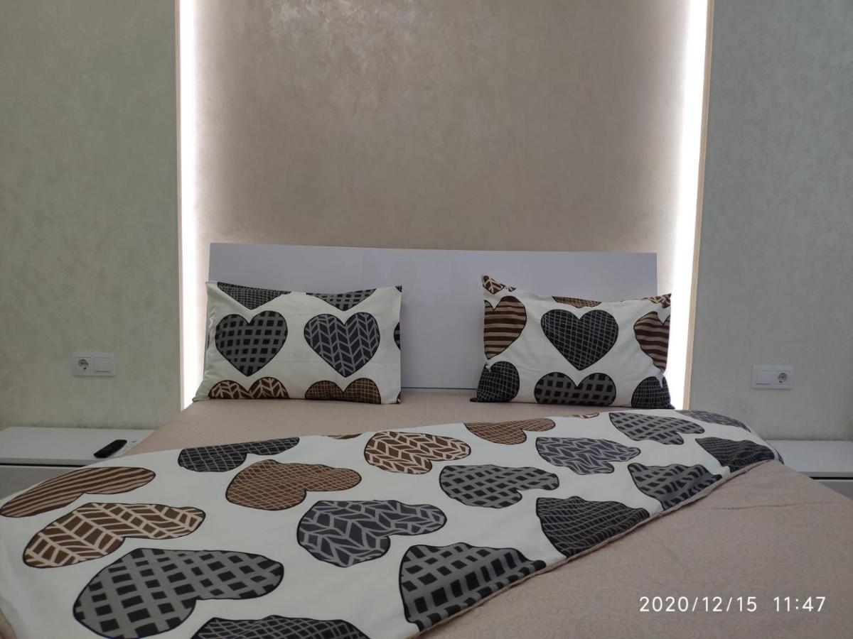 Люкс Апартаменти В Центрі Міста ,Жк Театральний Rivne Luaran gambar