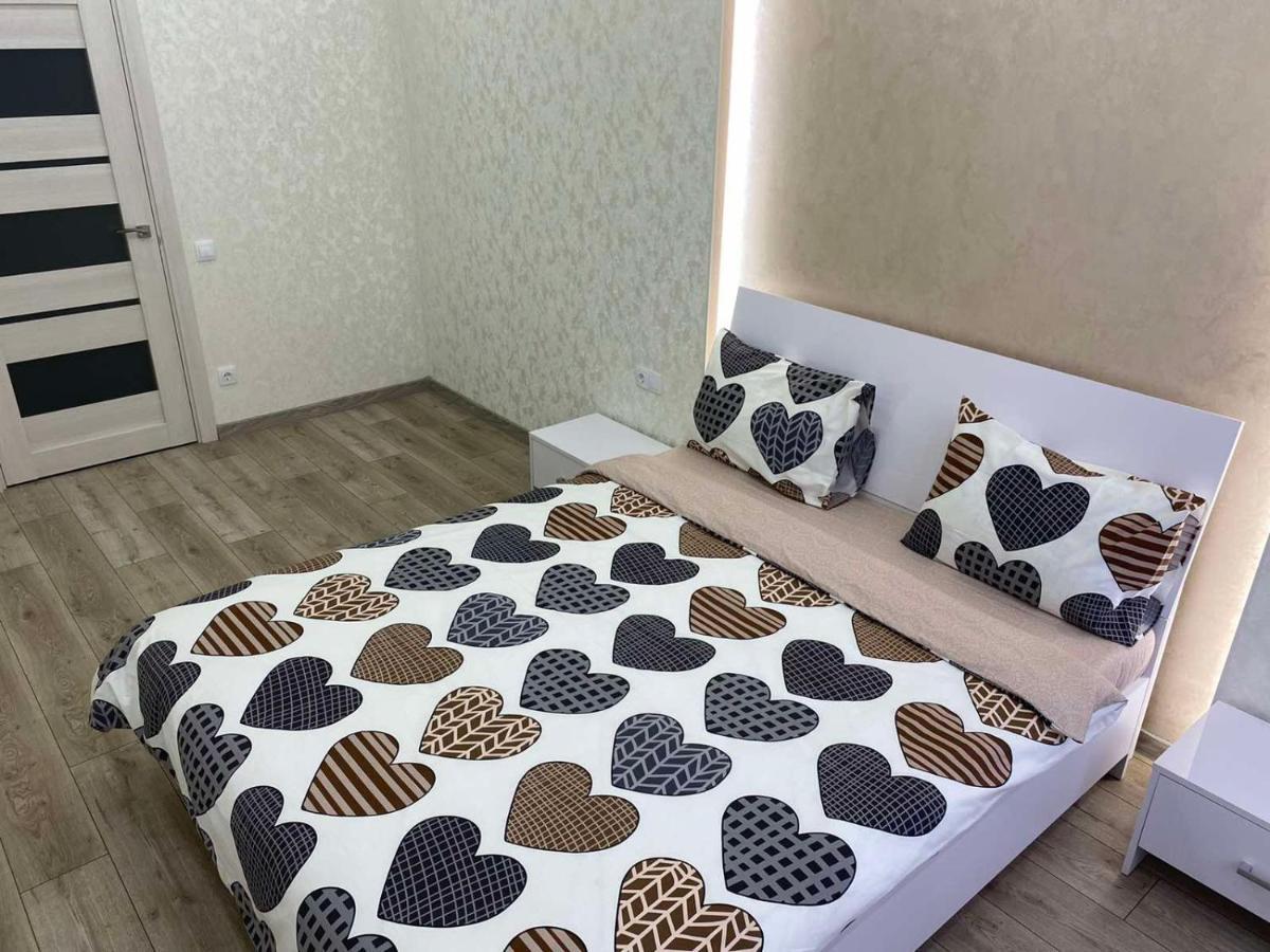 Люкс Апартаменти В Центрі Міста ,Жк Театральний Rivne Luaran gambar
