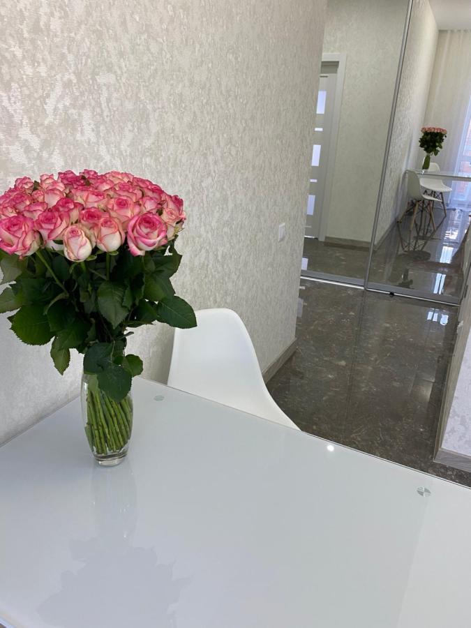 Люкс Апартаменти В Центрі Міста ,Жк Театральний Rivne Luaran gambar